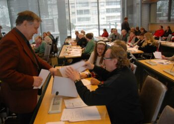 Varsinais-Suomen piirikokous äänesti piiritoimikunnan jäsenistä.