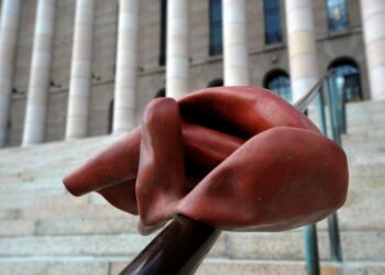 Osallisuustulo ja kansalaistulo tähtäävät samaan eli pienipalkkaisen työn vastaanoton helpottumiseen.