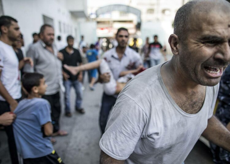 Yhdeksänvuotias palestiinalaistyttö loukkaantui Israelin Gaza-iskussa tiistaina. Tyttö kuoli sairaalassa. Yhteensä Israel on tappanut yli 600 palestiinalaista.