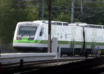 Kehäradan junien kirjaintunnukset ovat I Helsingistä vastapäivään kiertävillä junilla ja P Helsingistä myötäpäivään kiertävillä junilla.