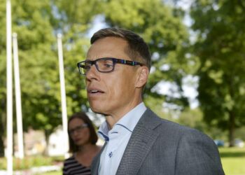 Valtiovarainministeri Alexander Stubb piti tiedotustilaisuuden budjettineuvotteluista tiistaina.