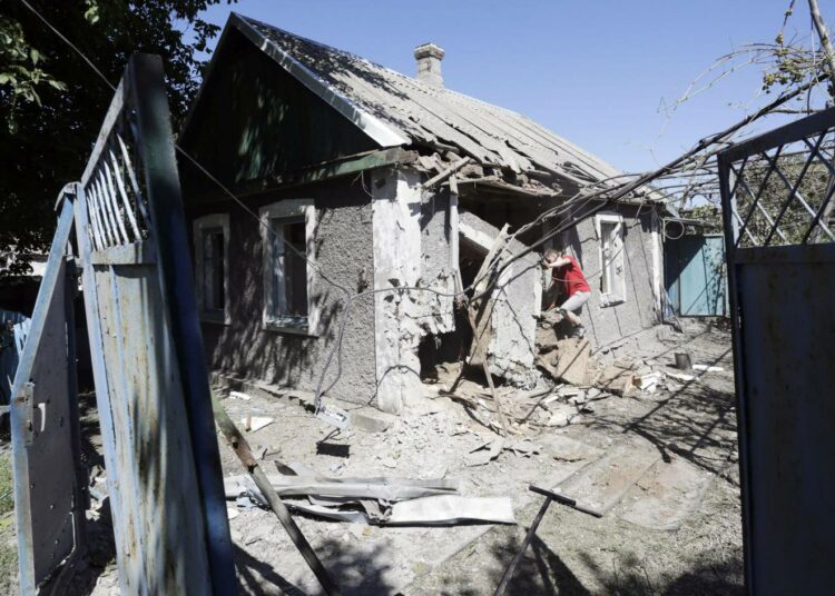 Sodan tuhoja Avdiivkassa Itä-Ukrainassa.