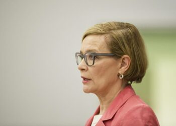 Sisäministeri Paula Risikko.