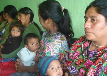 Naiset ja lapset ovat Kanadan kehitysavun pääkohde. Kuva Guatemalasta.