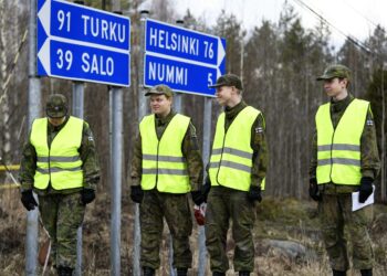 Varusmiesliitto vaatii ohituskaistaa varusmiesten koronarokotuksille