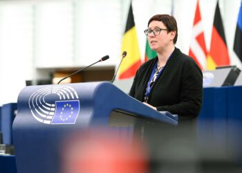 Merja Kyllönen toimi Euroopan parlamentin liikennevaliokunnan varjoraportoijana direktiivin käsittelyssä.