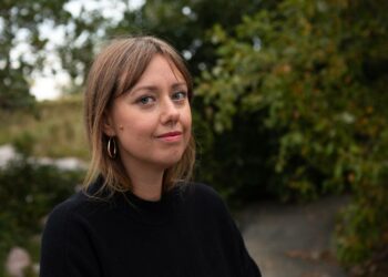 Vaikuttaa siltä, että SDP ja kokoomus ovat keskenään sopineet pettää helsinkiläisten luottamuksen ja rikkoa strategiasopua, valtuustoryhmän puheenjohtaja Mia Haglund sanoo.