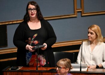 Pia Lohikoski varoittaa tekoälyn vaikutuksista luovilla aloilla.