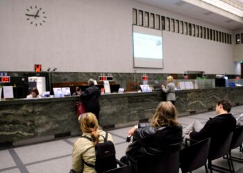 Ylemmät Toimihenkilöt YTN ja pankkiväen Ammattiliitto Suora hylkäsivät keskiviikkona valtakunnansovittelijan rahoitusalalle antaman sovintoesityksen.