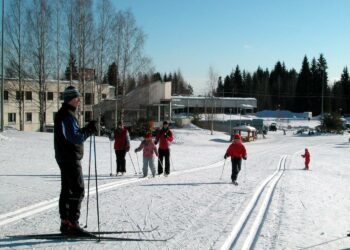 TUL vaatii arkiliikunnan helpottamista ja lisäämistä mm. hiihtolatupohjia lisäämällä.