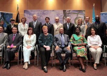 YK:n pääsihteeri Ban Ki-moonin asettama kestävän kehityksen paneeli piti toisen kokouksensa Kapkaupungissa Etelä-Afrikassa 24. - 25. helmikuuta 2011.