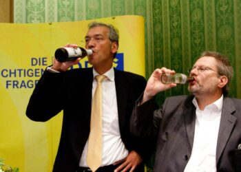 Liberaalipuolue FDP:n kannattajat ottivat tuikun murheeseen, kun puolue putosi Berliinissä roimasti äänikynnyksen alle. Puolue romahti 1,8 prosentin kannatuslukemiin.