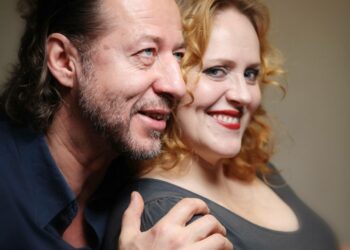 Reetta Ristimäki ja Juha Kotilainen ovat kamarioopperan Barbara ja Viktor.