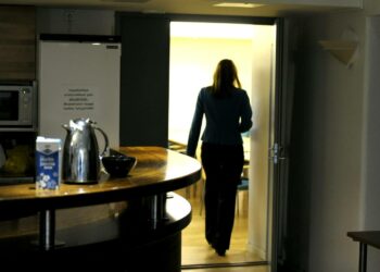 Mari Kiviniemi poistuu politiikan huipulta. Yllätysero ei ollut aprillia.