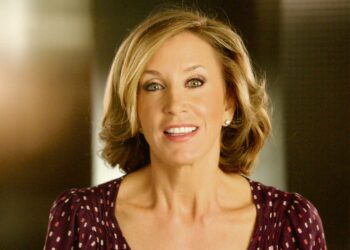 Naisen rooli tv-sarjoissa on muuttunut rajusti vuosikymmenten aikana. Ennen he hoitivat perhettä ja kotia, tänään he elävät omaa itseään varten. Miten tv-sarjojen veteraanit kokivat muutoksen? Kuvassa Felicity Huffman.