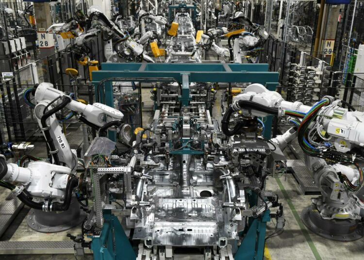 VTT:n selvityksen mukaan automaatio ja robotisaatio luo kilpailukykyä ja vauhdittaa talouskasvua.