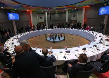 EU-johtajat kokoontuivat pyöreään pöytään myös toukokuun lopulla. EU-huippukokous pidetään torstaina ja perjantaina.