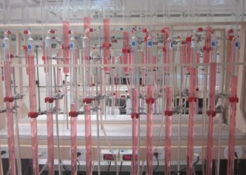 Koeputkia brasilialaisessa laboratoriossa, jossa etsitään entistä tehokkaampia tapoja tuottaa ja käyttää biokaasua.