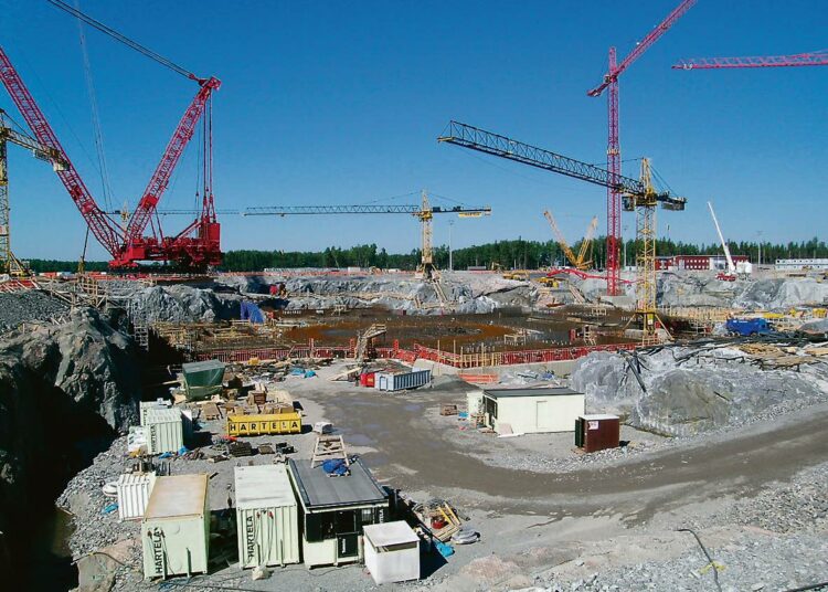 Jyrki Kataisen mielestä ydinvoimaloita pitäisi rakentaa Suomeen useampia.