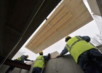 Vuoden 2009 lopun työllisistä oli vuoden päästä työttömänä kahdeksan prosenttia rakennuksilla työskennelleistä