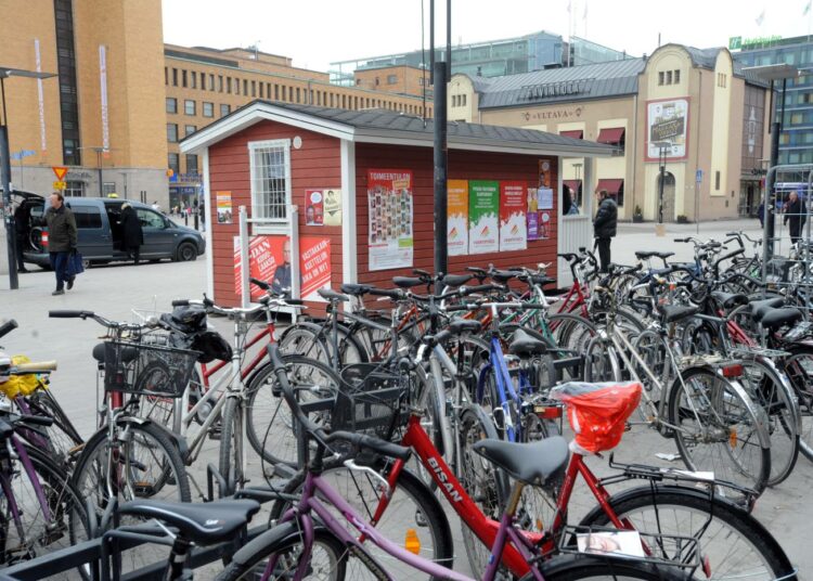 Hieman vajaat kaksi kolmannesta katsoo, ettei kampanjoissa saa valehdella missään tapauksessa.