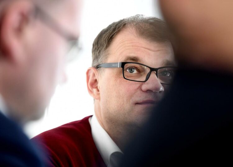 Pääministeri Juha Sipilä painotti moneen kertaan pääministerin kyselytunnilla, että soten tavoitteiden toteutuminen riippuu maakunnista eli miten ne toimeenpanevat uudistuksen.