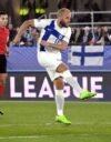 Teemu Pukki iski Suomen johtoon kun ottelua oli pelattu 12 minuuttia.