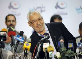 Rachid Gannouchi johtaa Tunisian vaaleissa suurimmaksi noussutta Al-Nahda-puoluetta.