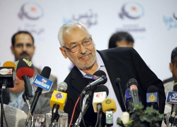 Rachid Gannouchi johtaa Tunisian vaaleissa suurimmaksi noussutta Al-Nahda-puoluetta.