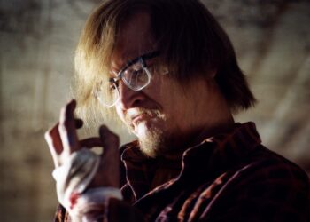 Pekka Lehdon ohjaama ennakkoensi-illassa Sodankylässä ollut elokuva Kalervo Palsa ja levoton käsi on festivaalien tapaus.