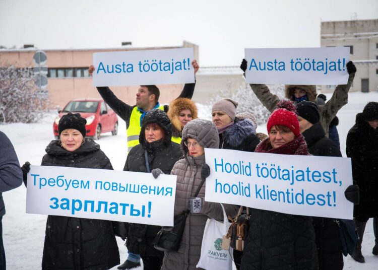 HKScanin Rakveren lihatehtaan työntekijöiden mielenilmaus 6. helmikuuta.