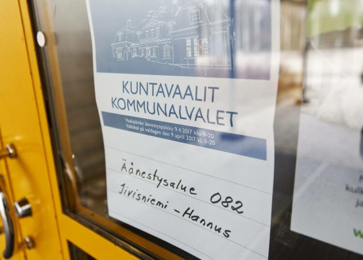 Kuntien puoluekartta saattaa muuttua keväällä suurestikin.