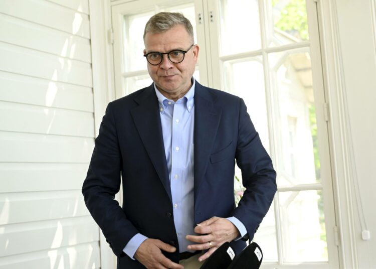 Pääministeri Petteri Orpon (kok.) hallitus on toimimassa vastoin omaa hallitusohjelmaansa.