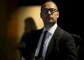 Raapaisu pintaa syvemmälle tuo esiin, kuinka työntekijöiden oikeuksia poljetaan päivittäin,