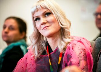 Jessi Jokelainen huomauttaa, että oikeistohallituksen talouspolitiikka on pahentanut Suomen tilannetta jokaisella keskeisellä mittarilla.