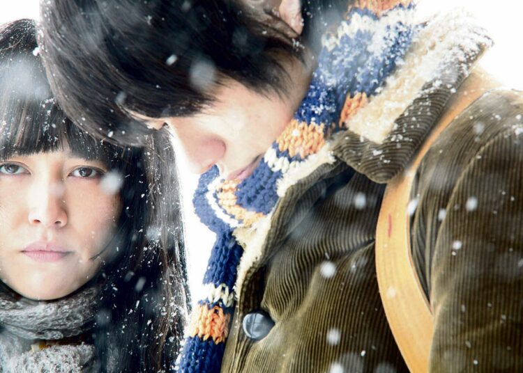 Japanilaisfilmi Norwegian Wood on visuaalisesti hohdokas kuvaus nuoren rakkauden raastavuudesta Haruki Murakamin menestysromaanin pohjalta.