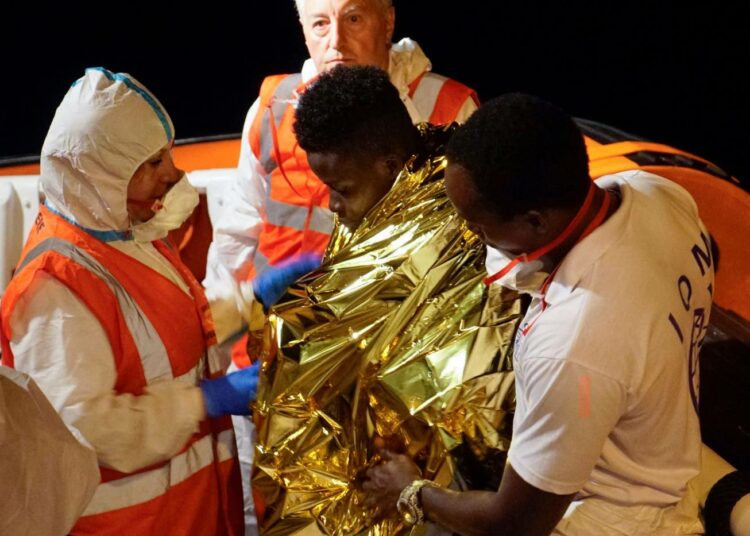 Hallitus vahvisti ottavansa vastaan enintään viisi Välimereltä pelastettua turvapaikanhakijaa.