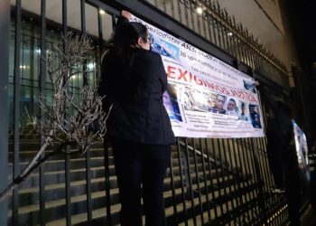”Vaadimme oikeutta”, luki julisteessa, joka liittyi toimittajamurhia vastustavaan mielenosoitukseen tammikuun lopulla Meksikon pääkaupungissa Méxicossa. Pelkästään tammikuussa murhattiin neljä journalistia, ja toukokuussa luku nousi 11:een.