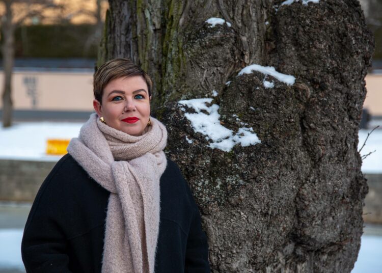 Samanaikaisesti ei voi olla sekä vasemmistoliiton jäsen että ehdokkaana kilpailevalla listalla, muistuttaa Turun vasemmistoliiton puheenjohtaja Mervi Uusitalo-Heikkinen.