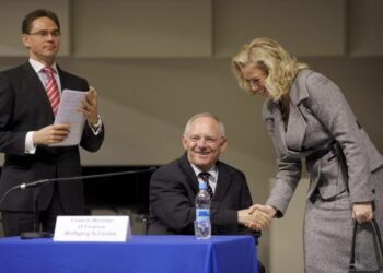 Jyrki Katainen Wolfgang Schäuble ja Jutta Urpilainen visioivat Eurooppaa maanantaina Tampereella.