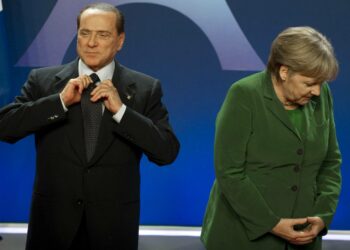 Italian jo silloin melkein entinen pääministeri Silvio Berlusconi ja Saksan liittokansleri Angela Merkel viime perjantaina Cannesissa.