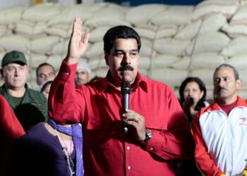 Nicolás Maduro on hoitanut suuren osan presidentin tehtävistä jo pidemmän aikaa Chávezin ollessa sairaslomalla.