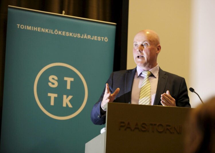 STTK:n puheenjohtaja Antti Palola.