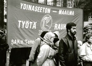 Tamperelaiset marssivat jo vuonna 1983 ydinaseita vastaan. Suomen hallitus miettii kantaansa vuonna 2017.
