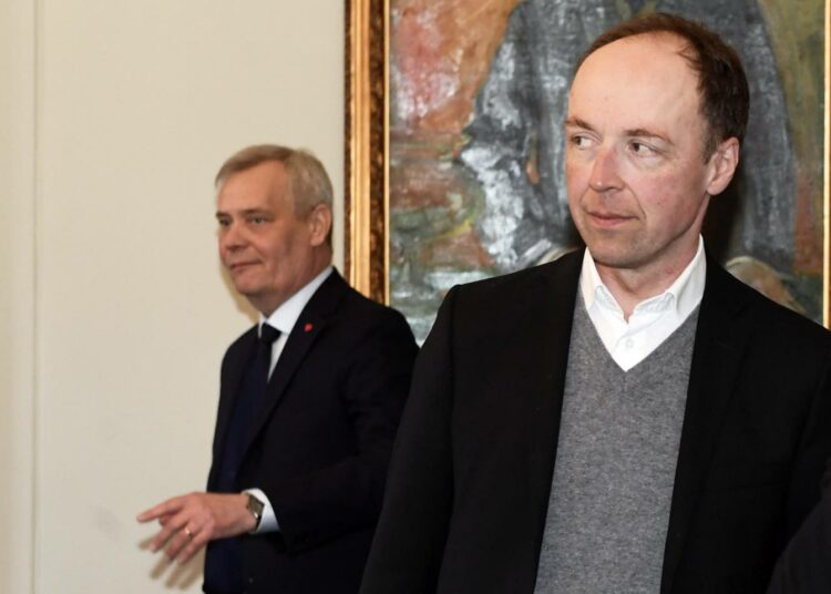 Jussi Halla-ahon perussuomalaiset on ohittanut Antti Rinteen SDP:n.
