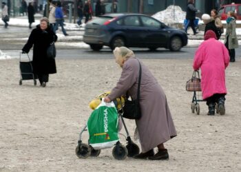Riittävä liikkumiskyky on yksi tärkeimmistä itsenäisen toimintakyvyn perusedellytyksistä.
