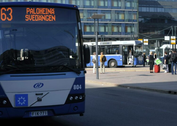 Pääkaupunkiseudun paikallisliikenteen lakko peruuntui.
