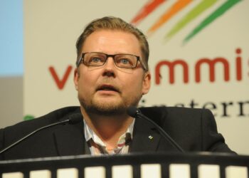 Puoluesihteeri Marko Varajärvi.
