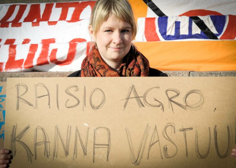 Katja Hakkarainen järjesti Helsingin Monsanton vastaisen marssin.
