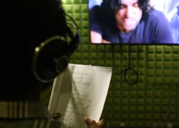 Etiopialaisen Kana TV:n studiossa jälkiäänitetään turkkilaista televisiosarjaa.